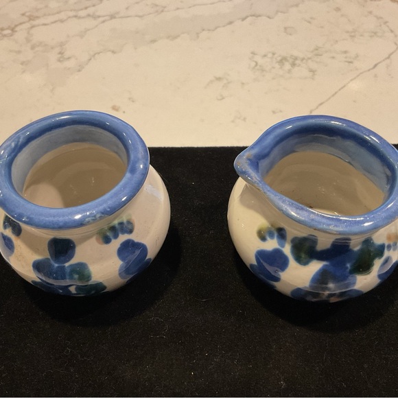 M A Hadley Pottery Miniature Creamer & Sugar Bowl signed - Picture 3 of 6